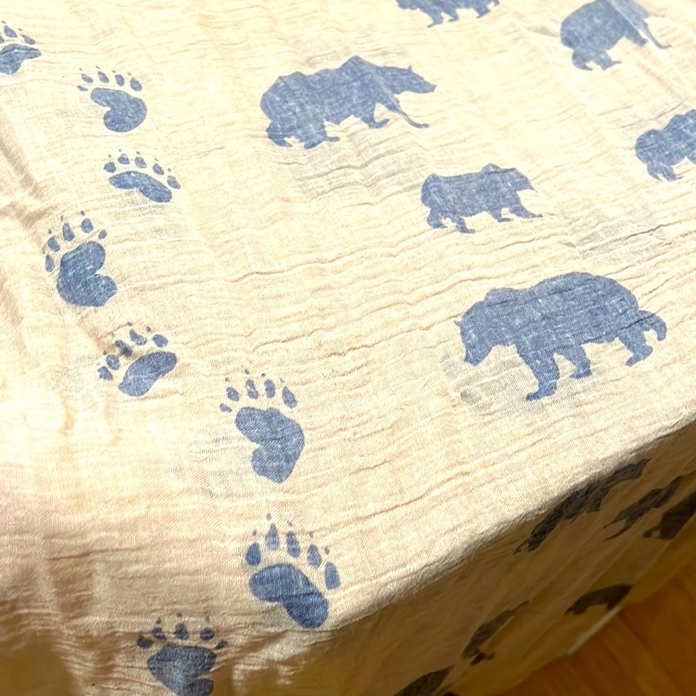 Cool scarf with bears